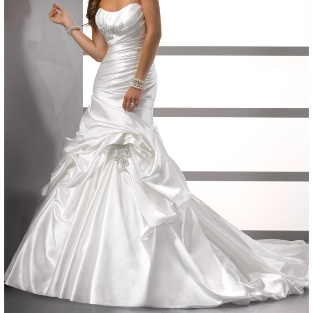 Maggie Sottero McKenna gown in Ivory